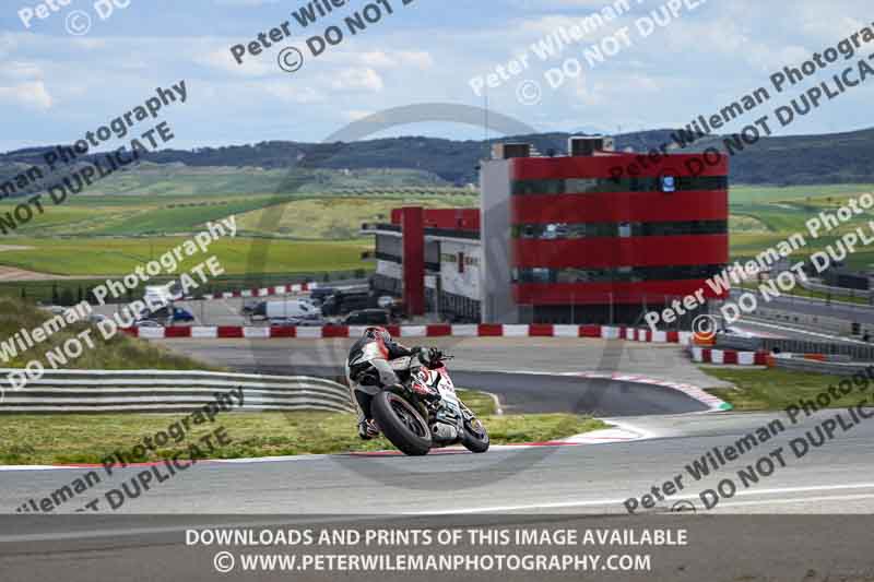 cadwell no limits trackday;cadwell park;cadwell park photographs;cadwell trackday photographs;enduro digital images;event digital images;eventdigitalimages;navarra;no limits trackdays;peter wileman photography;racing digital images;trackday digital images;trackday photos